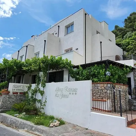 Отель La Gioiosa 3*