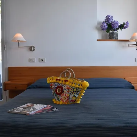 Hotell La Gioiosa 3*